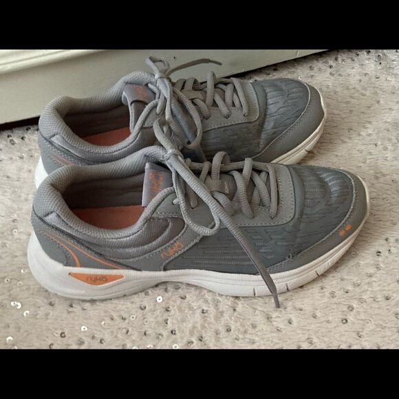 Women’s Ryka Gray Sneakers Size 7.5 - Picture 3 of 8
